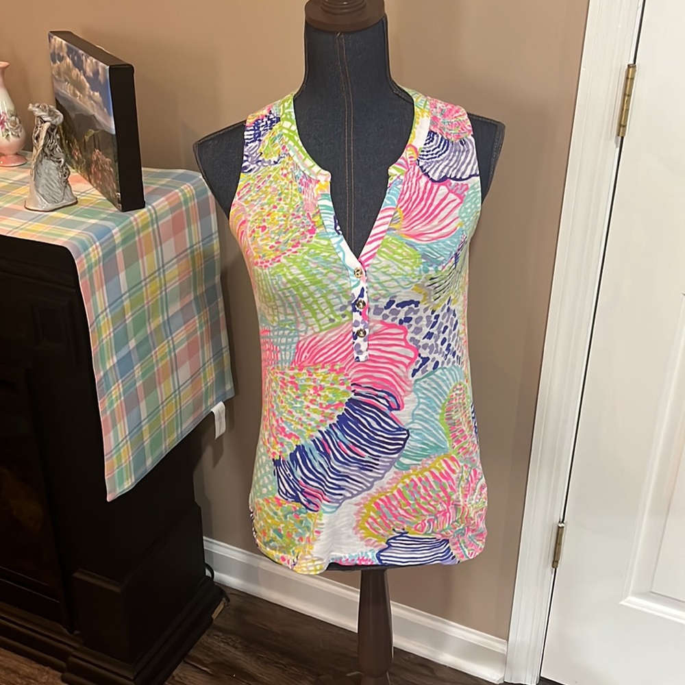 Lilly Pulitzer XXS Essie blouse in roar of the seas